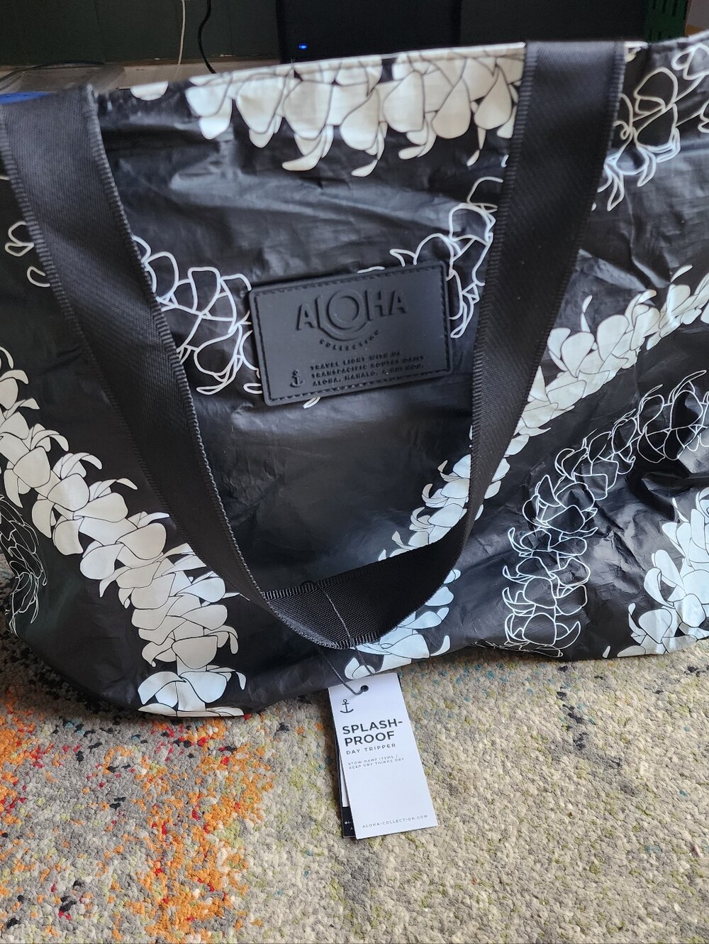 ALOHAS Black & White Floral Splash-Proof Tote